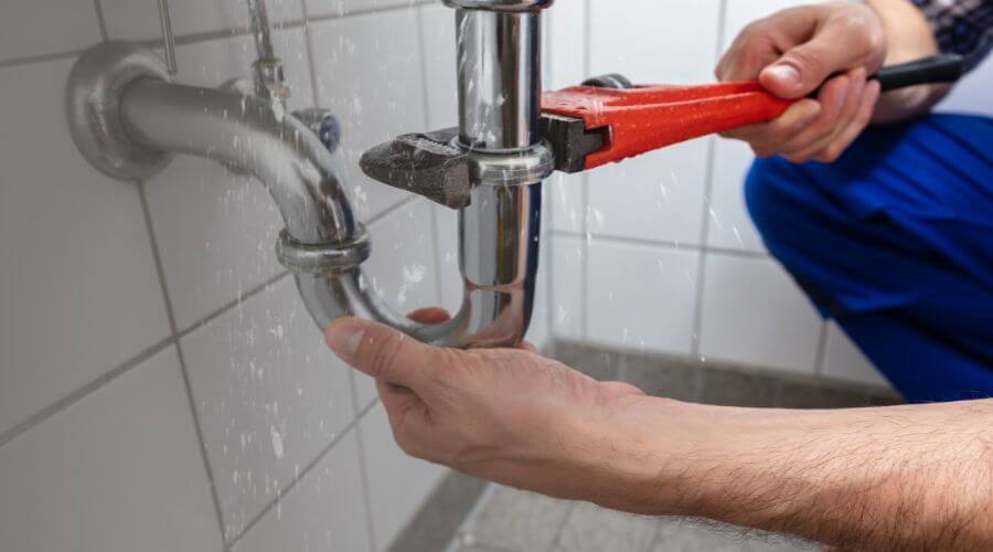Expert burst pipe repair services in Carrollton, KY